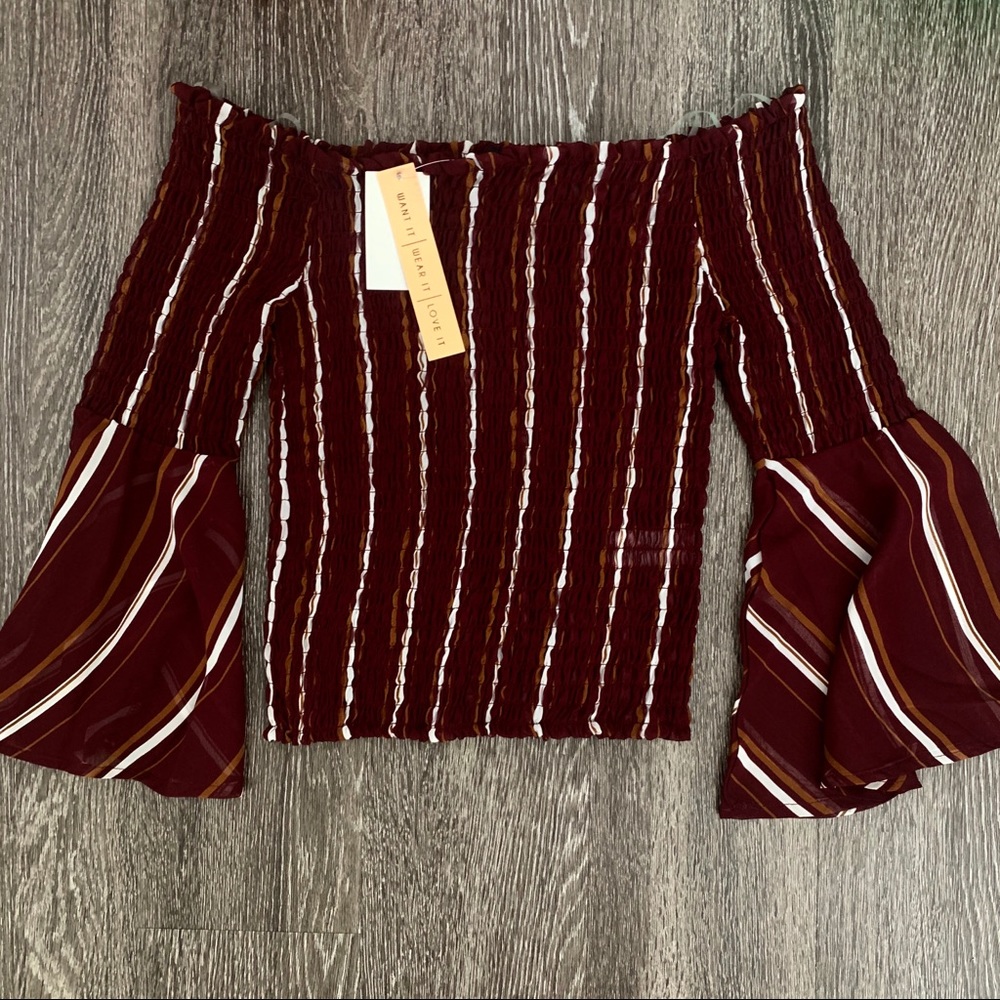 OFF SHOULDER BELL SLEEVE TOP